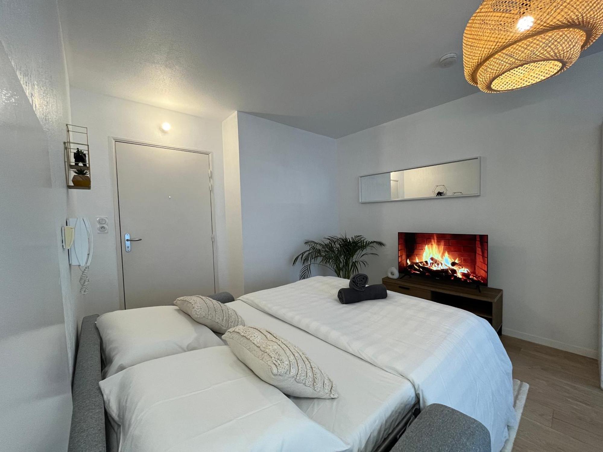 Apartamento Petit Cocon Paisible Le Mans Exterior foto
